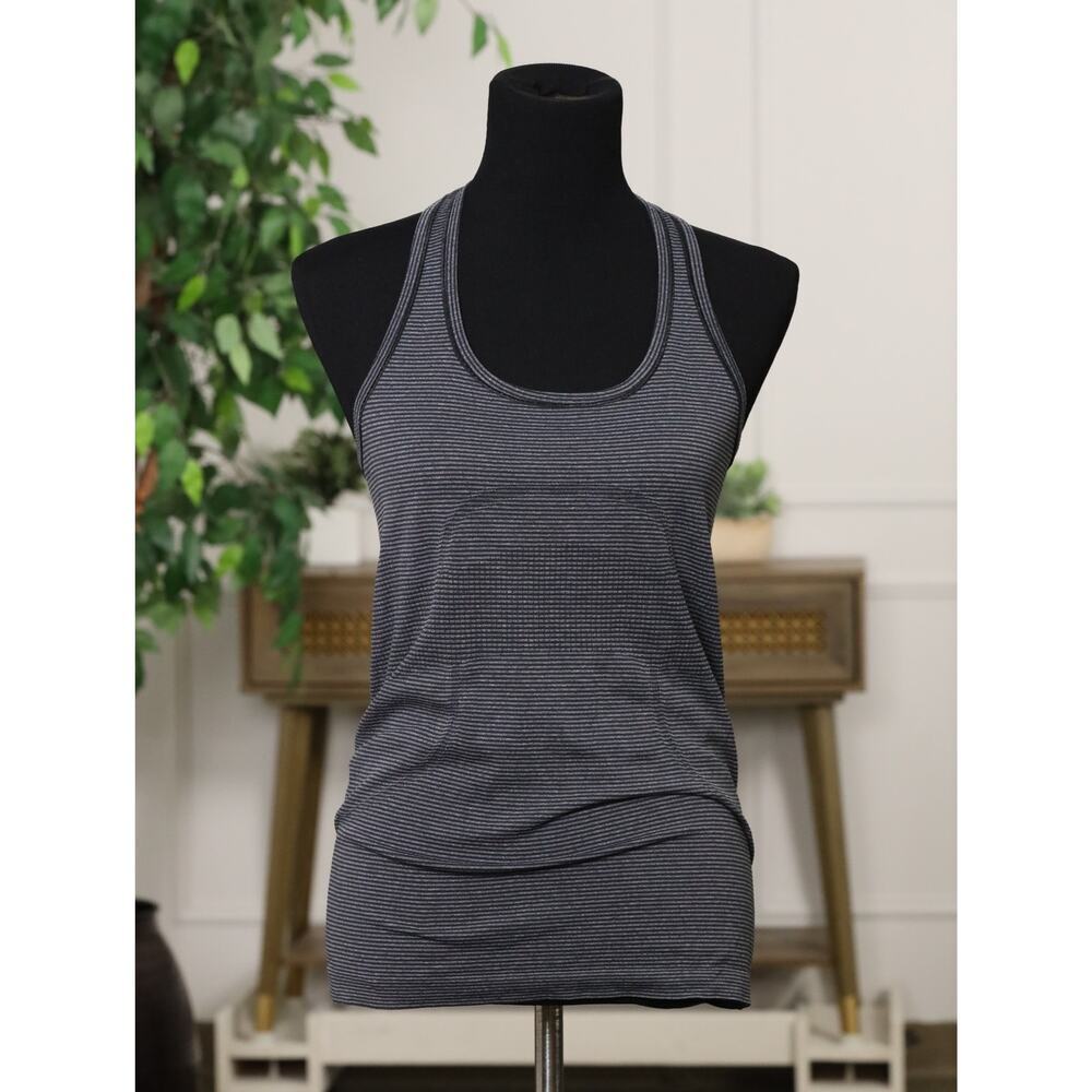 Lululemon Racerback Tank Top Medium Gray Striped Athletic Yoga Activewear Size 8 - Picture 3 of 9